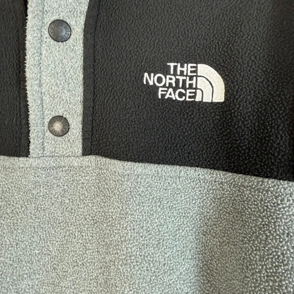 The‎ North Face Boys Pullover Fleece Top Shirt Black Gray XS/6